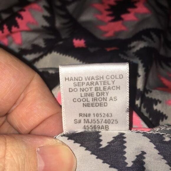 Bobeau Womens Aztec Print Loose Fit Blouse XL Gray & Coral 3/4 Sleeve 100% Polye - Picture 6 of 6